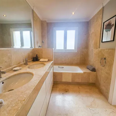 Pass The Keys Big With Golf Views In Urb Marquez De Atalaya Apartment Estepona