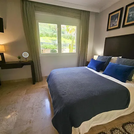 Pass The Keys Big With Golf Views In Urb Marquez De Atalaya Apartment Estepona